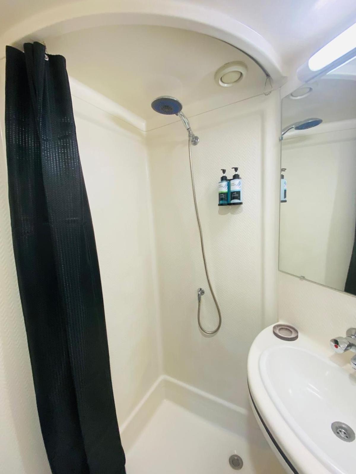 Apartment Quai 86 - Gare, Centre-ville, Free Parking, Netflix